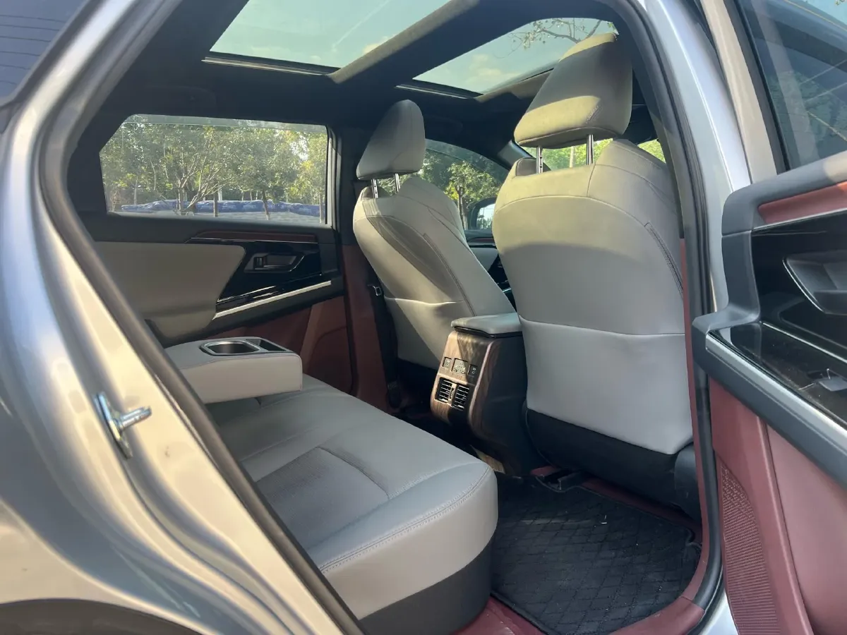 2022 Toyota bZ4X BEV 66.7KWH,autocango,china used car exporter,china ev exporter,chinese used car exporter,chinese used ev exporter