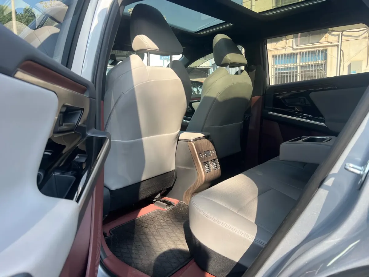 2022 Toyota bZ4X BEV 66.7KWH,autocango,china used car exporter,china ev exporter,chinese used car exporter,chinese used ev exporter