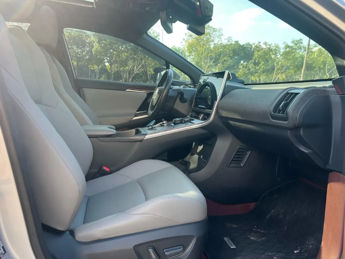 2022 Toyota bZ4X BEV 66.7KWH,autocango,china used car exporter,china ev exporter,chinese used car exporter,chinese used ev exporter