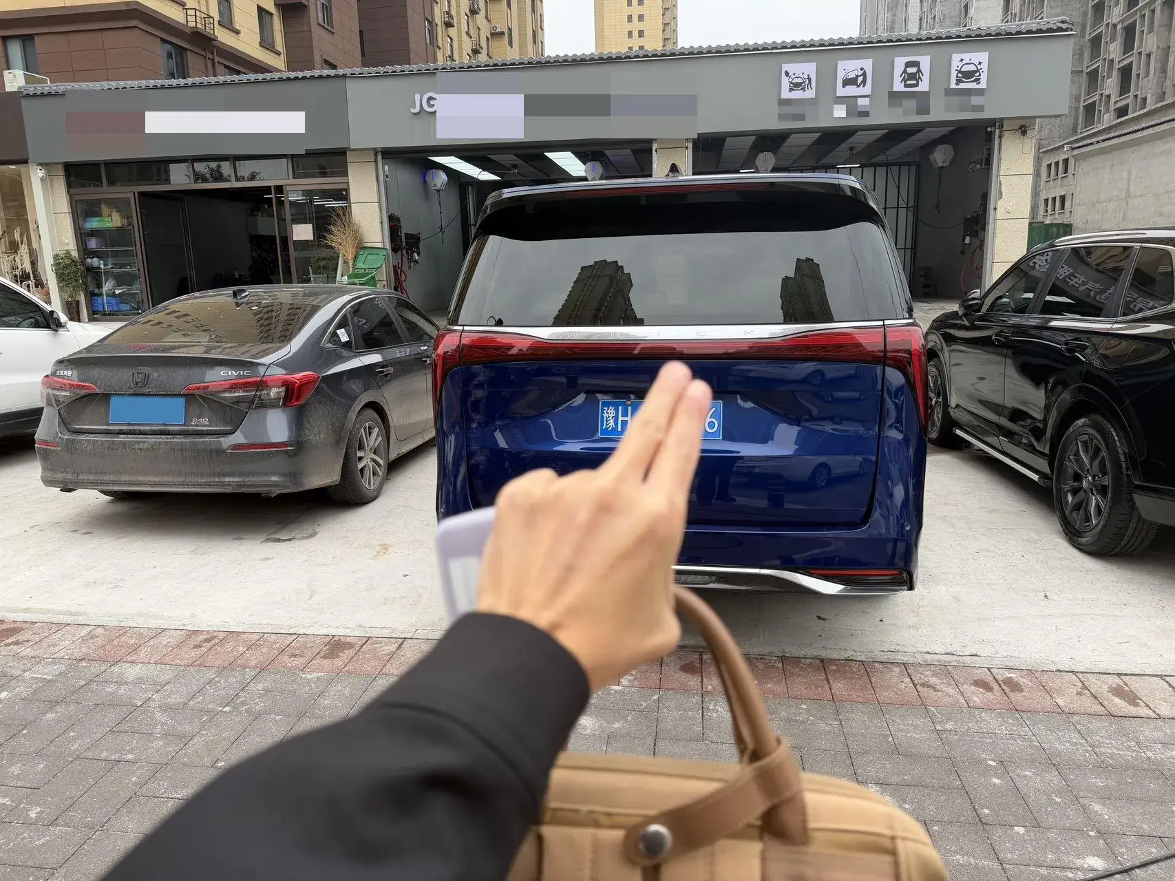 2023 BUICK CENTURY thumbnail 3