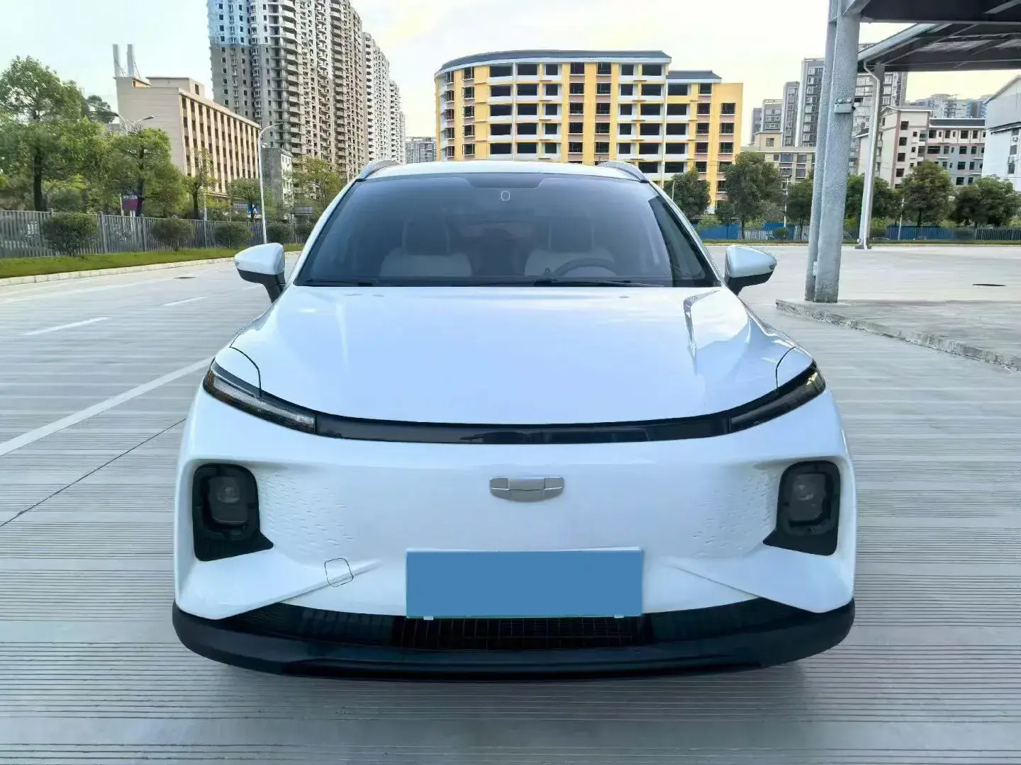 2024 GEOMETRY E thumbnail 2