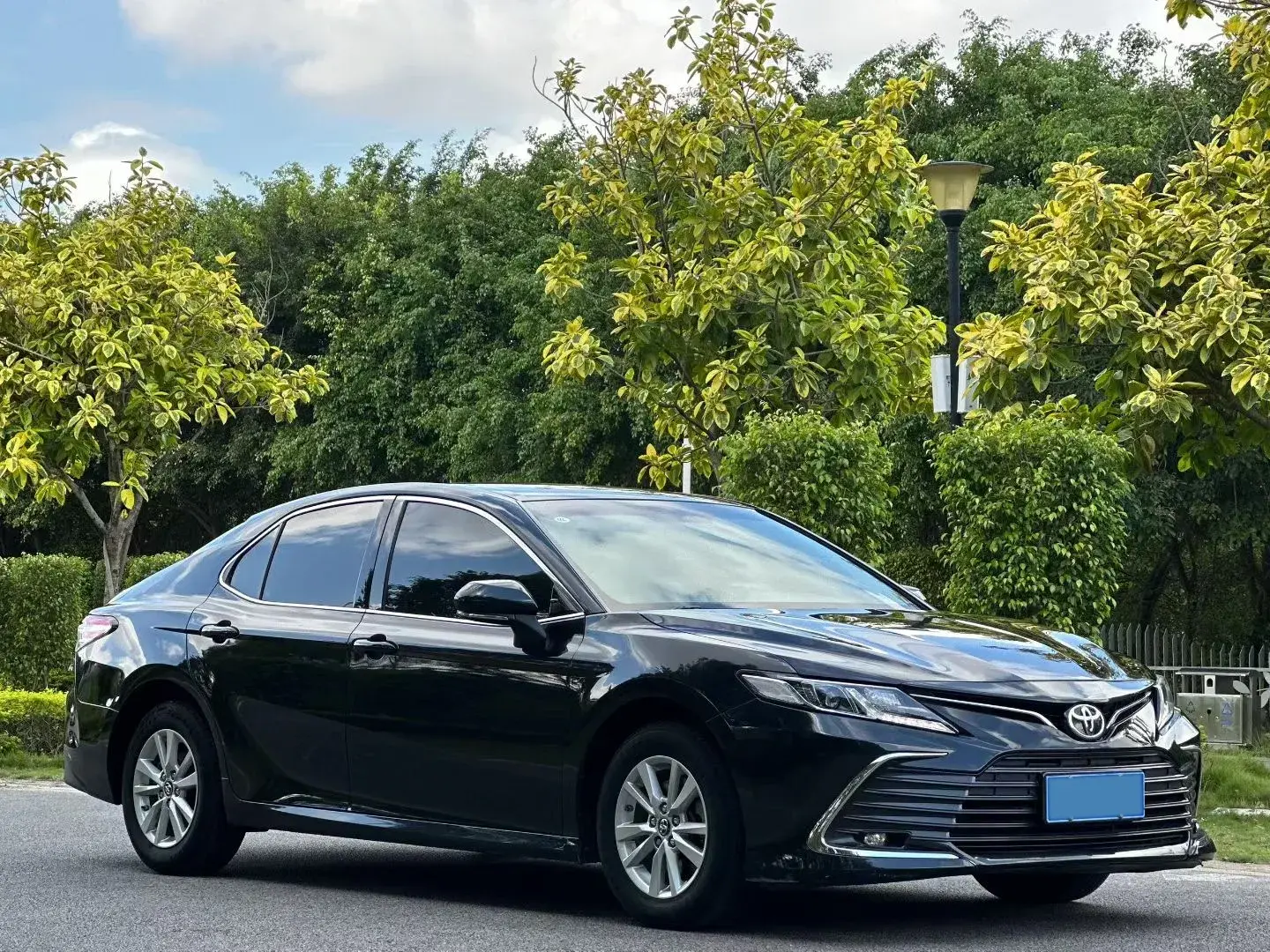 2021 TOYOTA CAMRY thumbnail 3