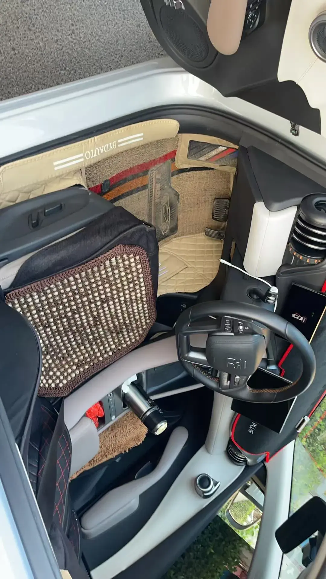 2025 BYD YUAN thumbnail 4