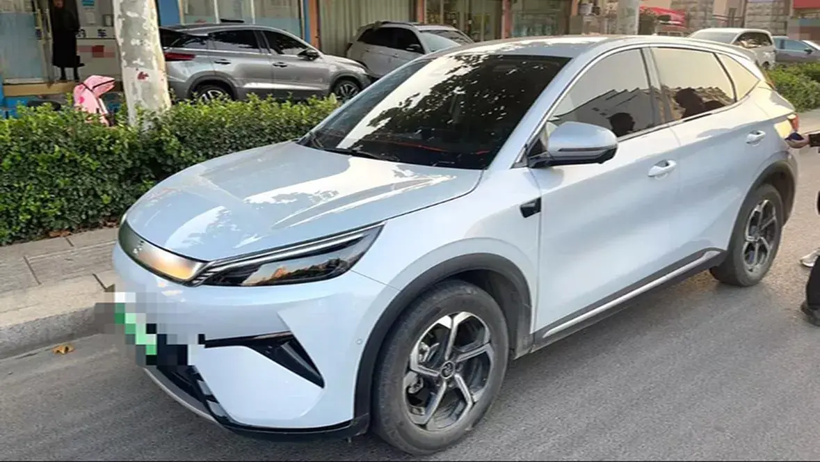 2025 BYD YUAN view 1