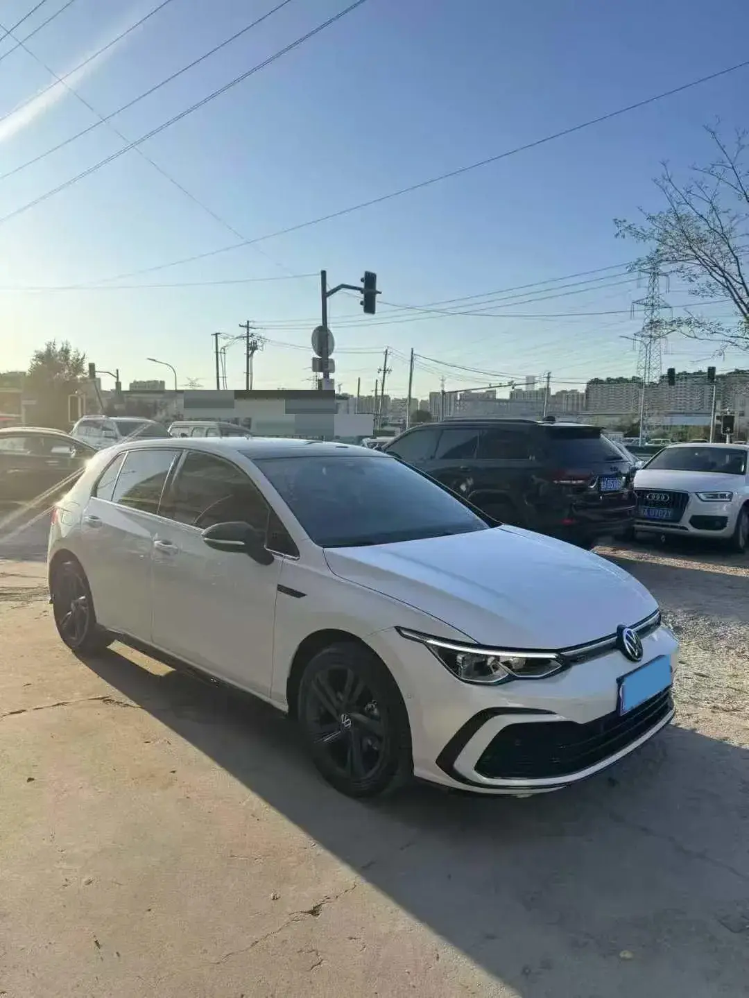 2023 VOLKSWAGEN GOLF thumbnail 3