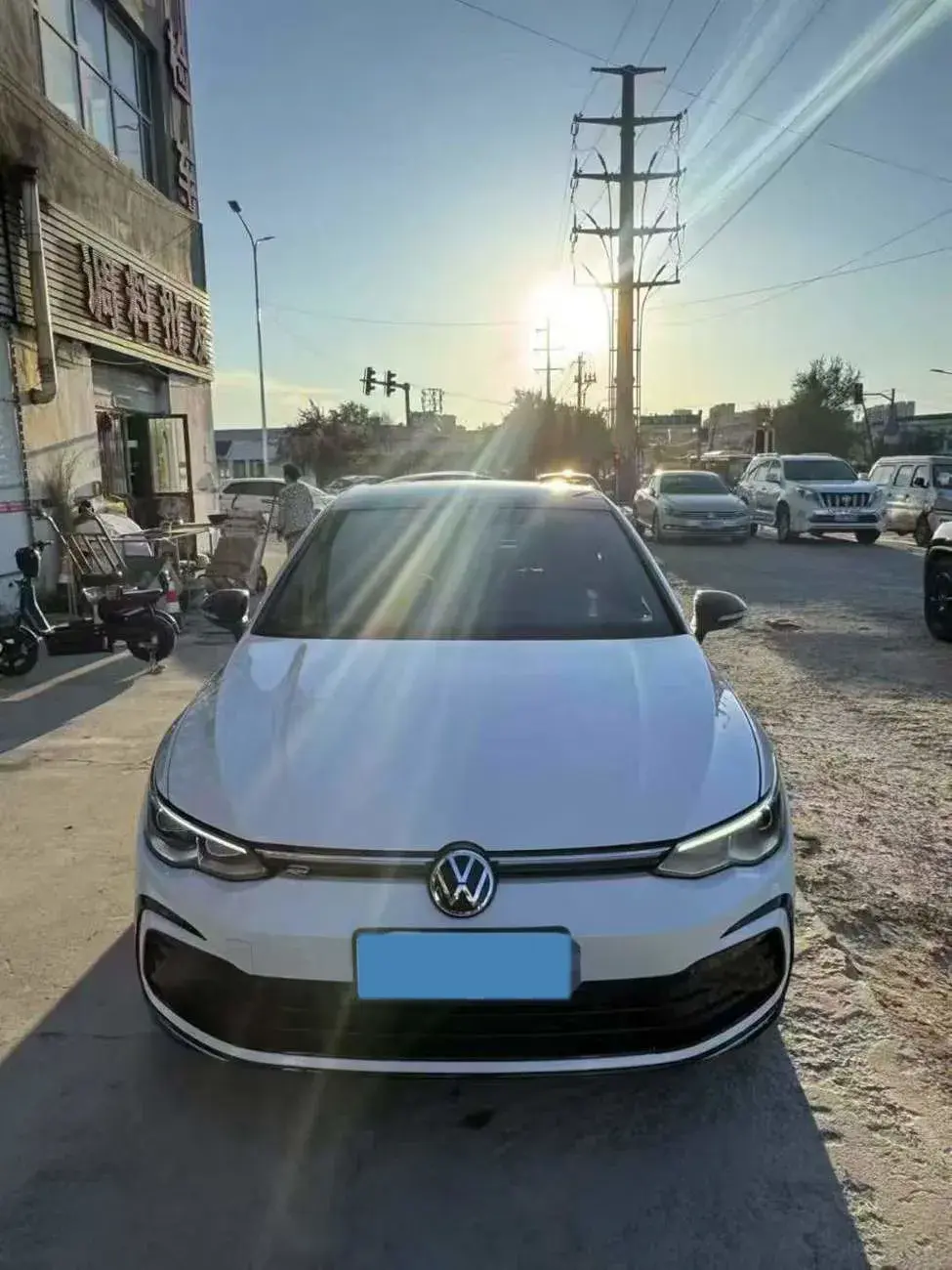 2023 VOLKSWAGEN GOLF thumbnail 2