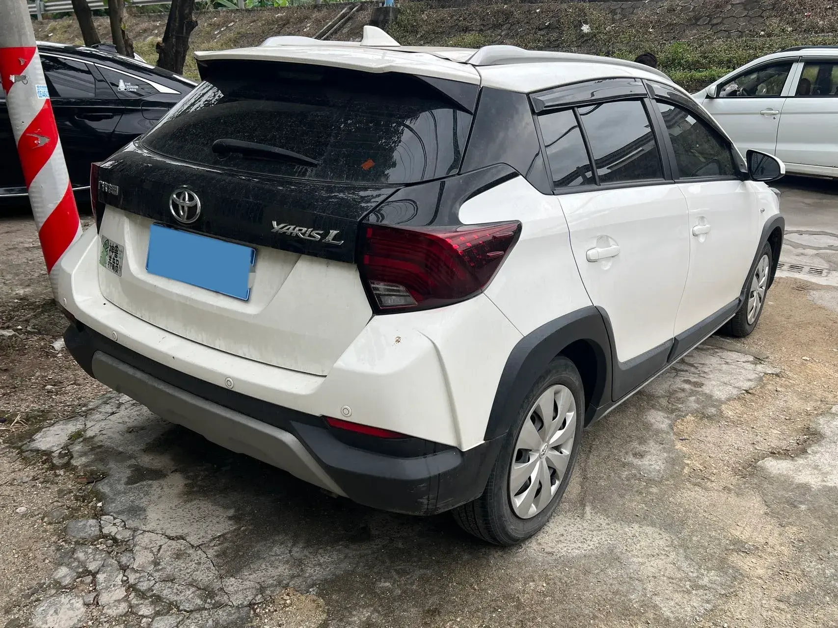 2022 TOYOTA YARIS thumbnail 2