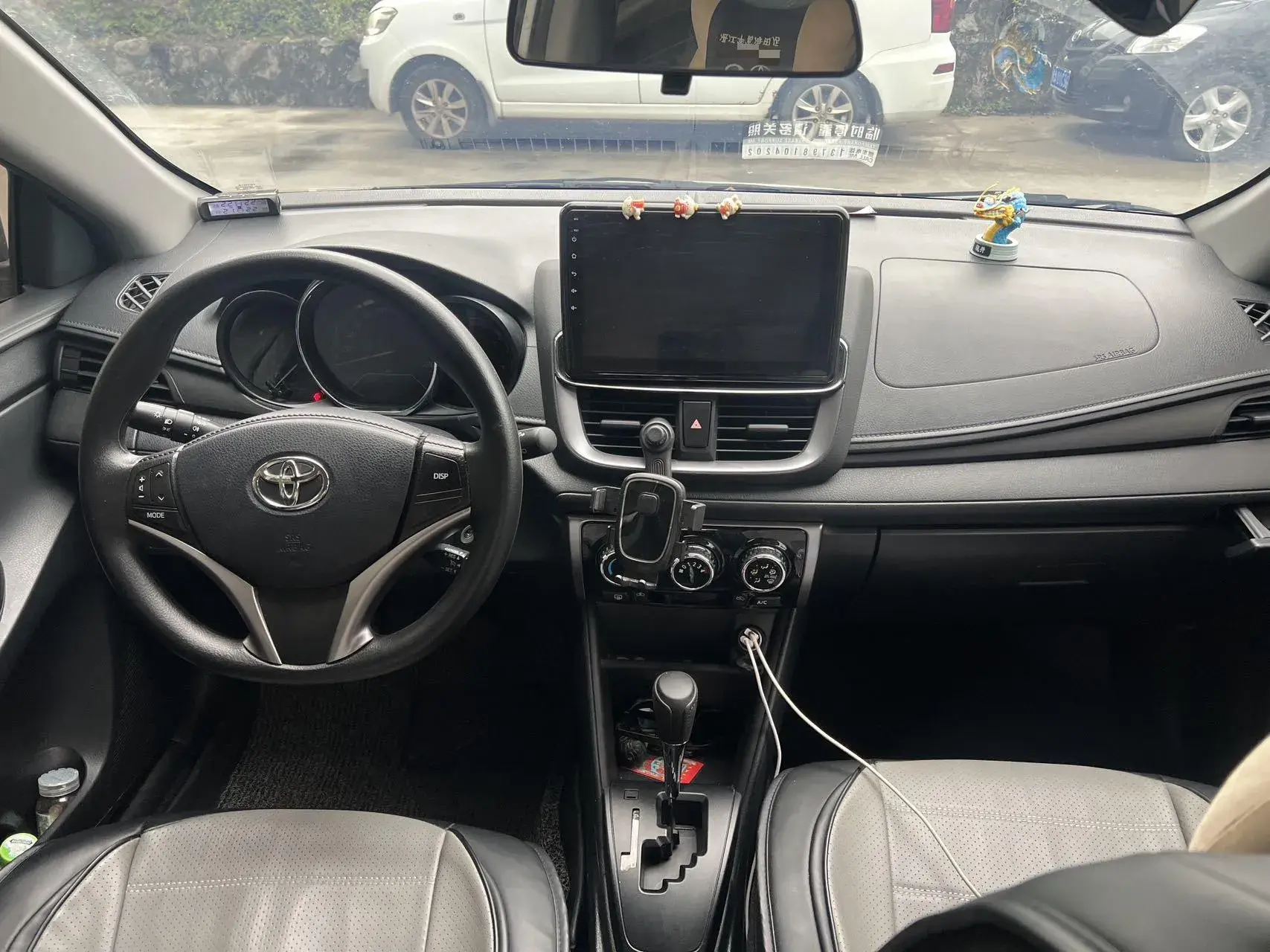 2022 TOYOTA YARIS thumbnail 3