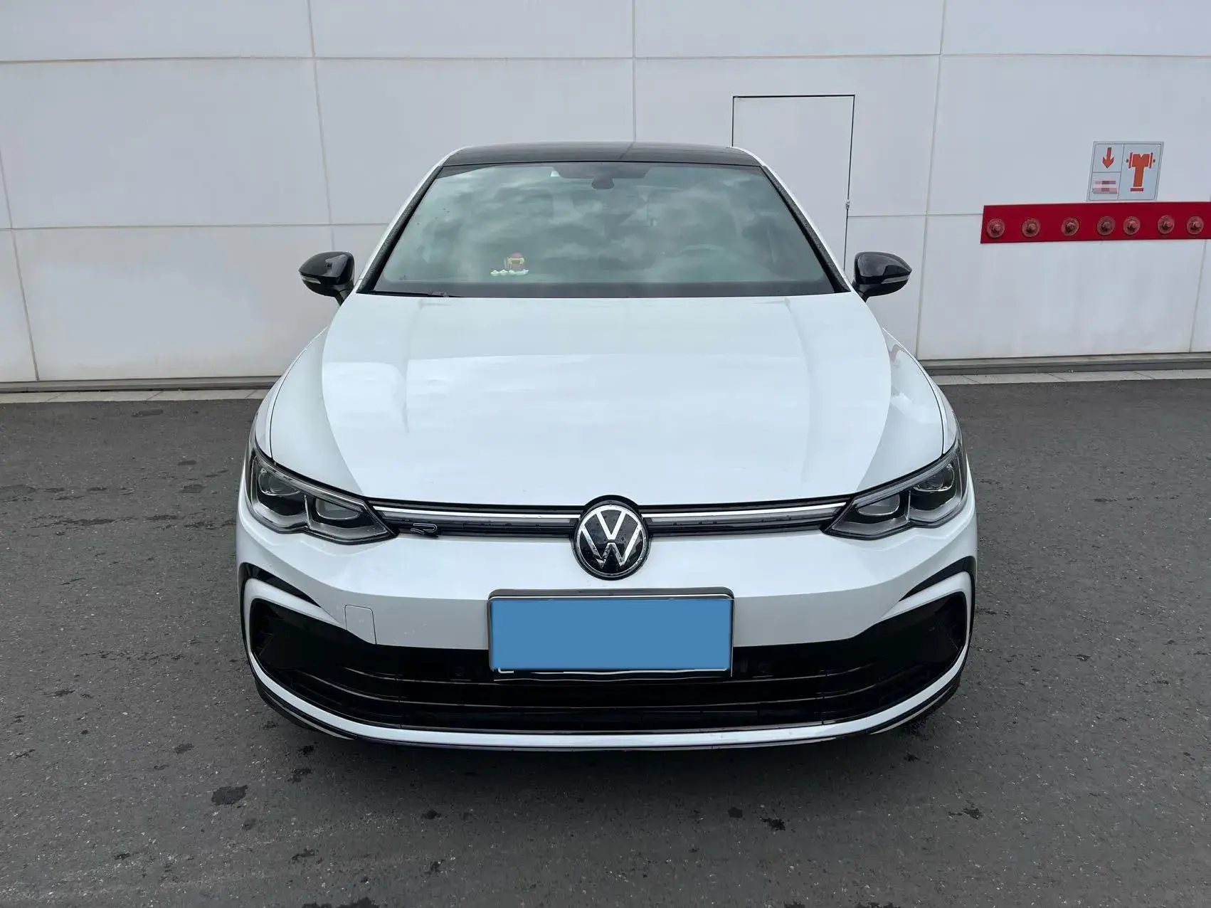 2023 VOLKSWAGEN GOLF thumbnail 2