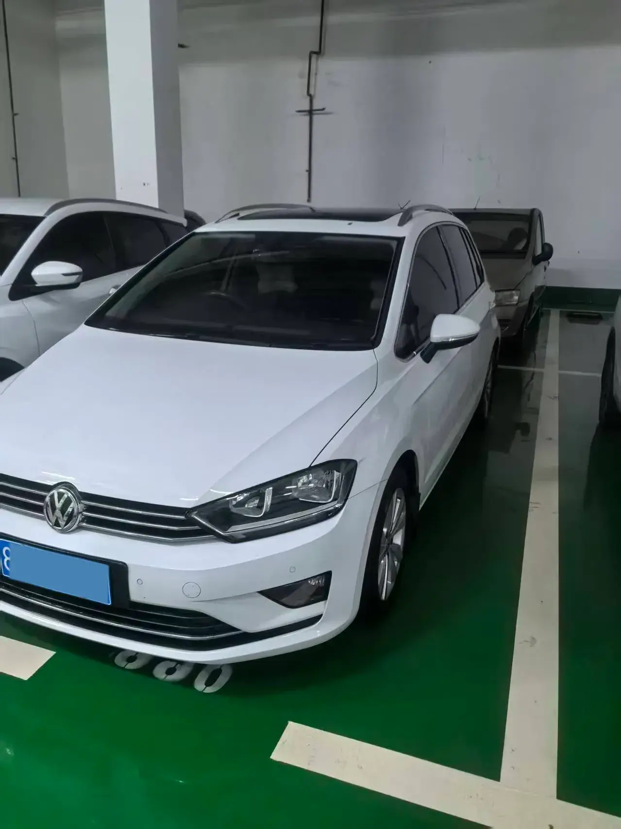 2018 VOLKSWAGEN GOLF view 1