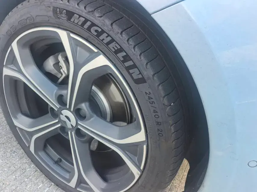 2024 NIO ET5 thumbnail 3