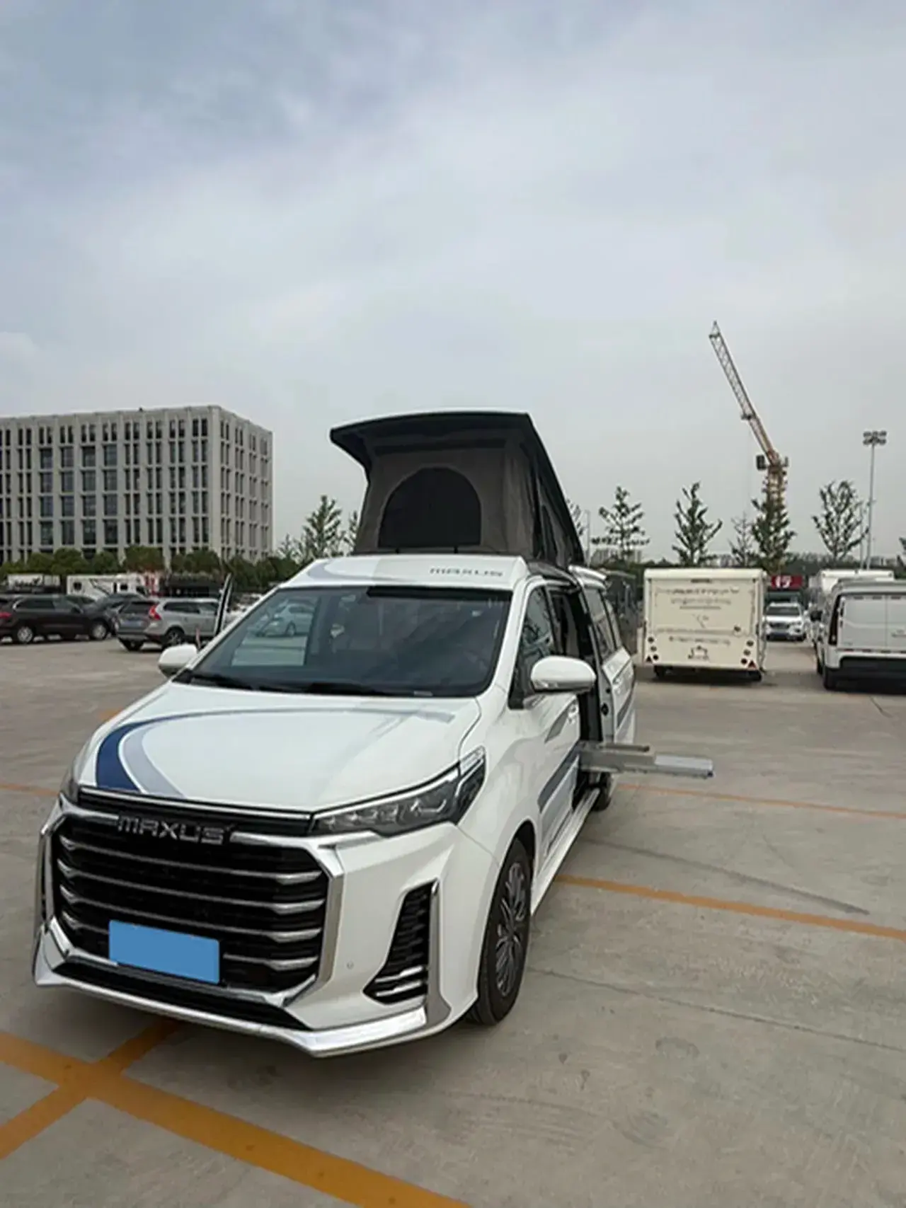2021 MAXUS G20 view 1