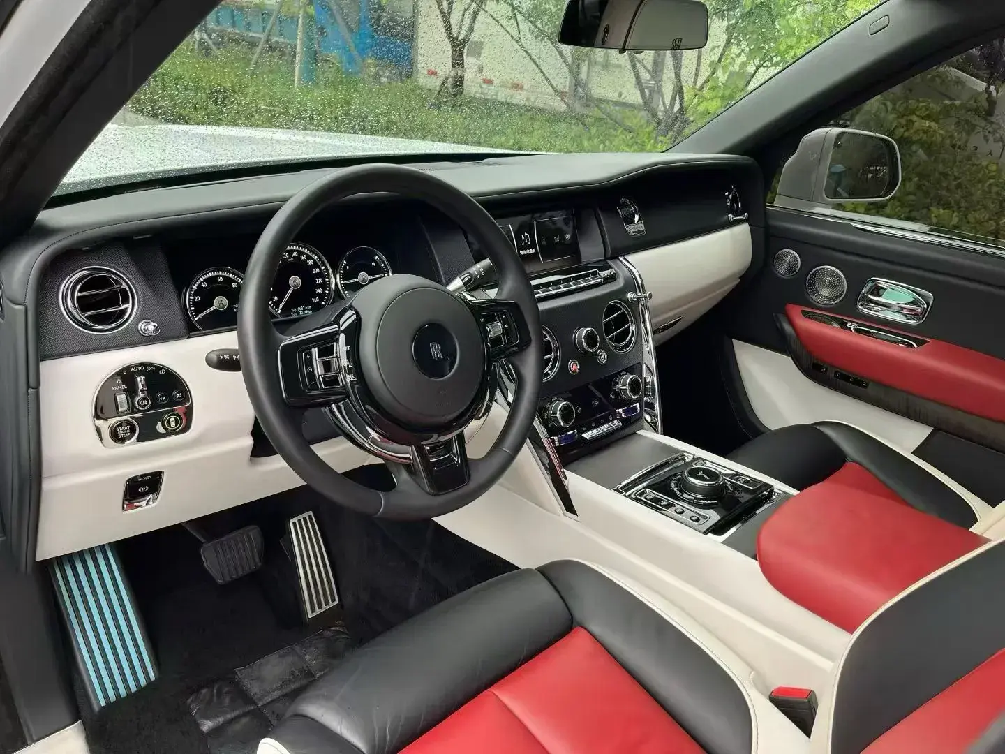 2018 ROLLS-ROYCE CULLINAN thumbnail 2