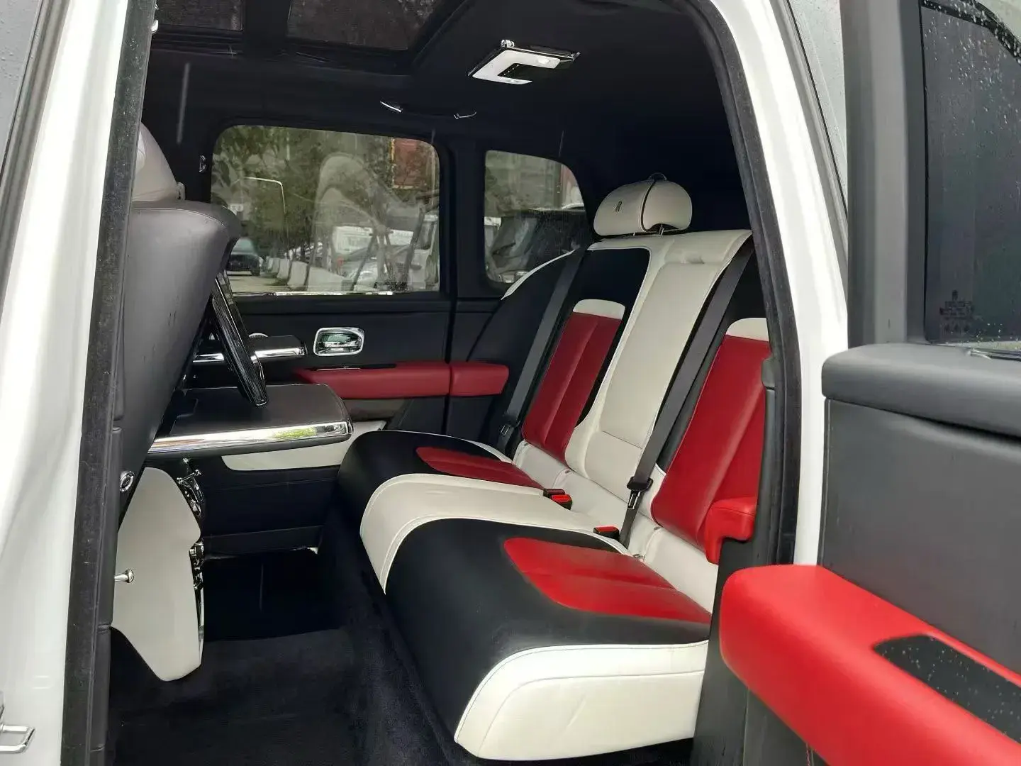 2018 ROLLS-ROYCE CULLINAN thumbnail 3