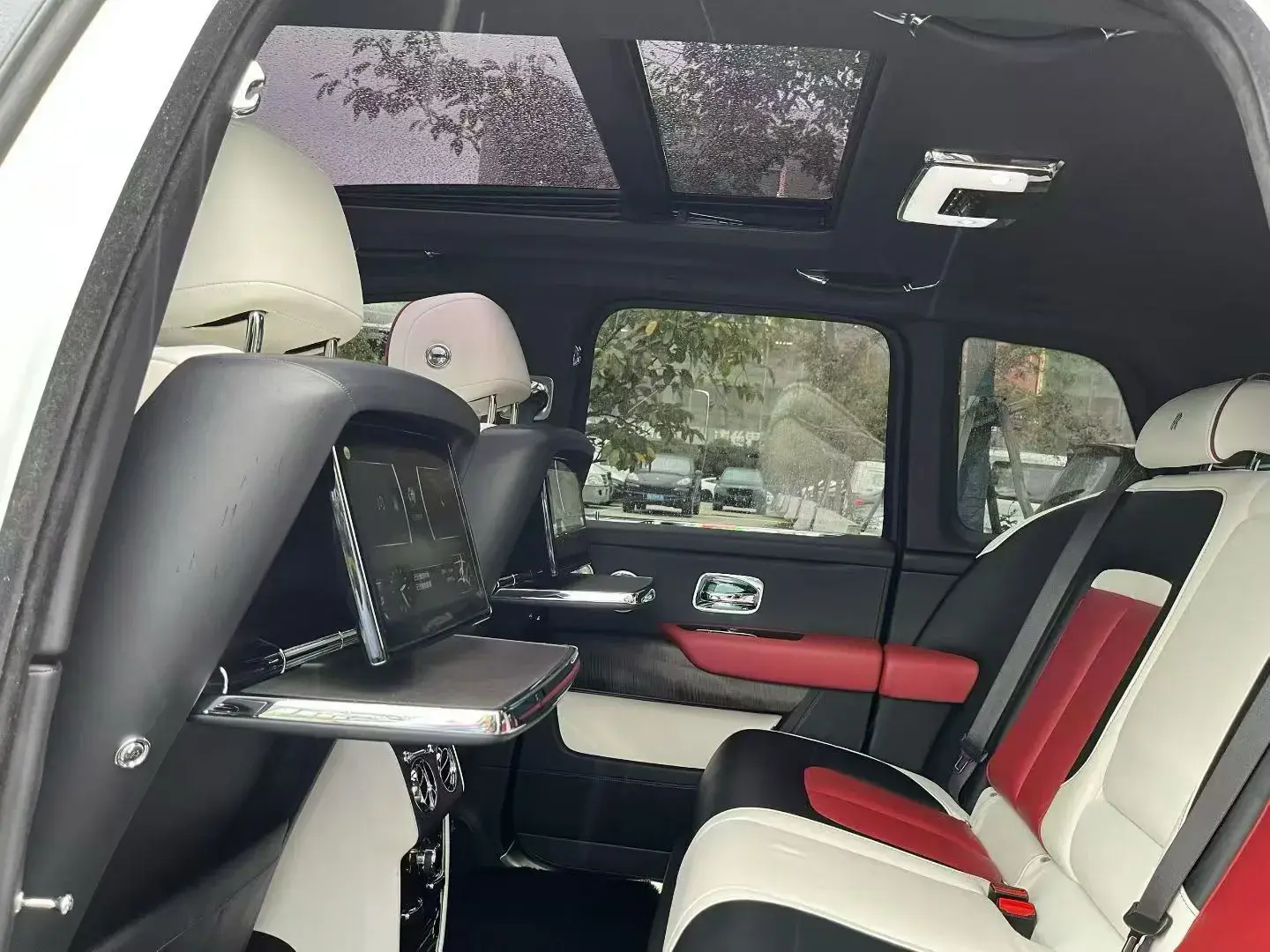 2018 ROLLS-ROYCE CULLINAN thumbnail 4