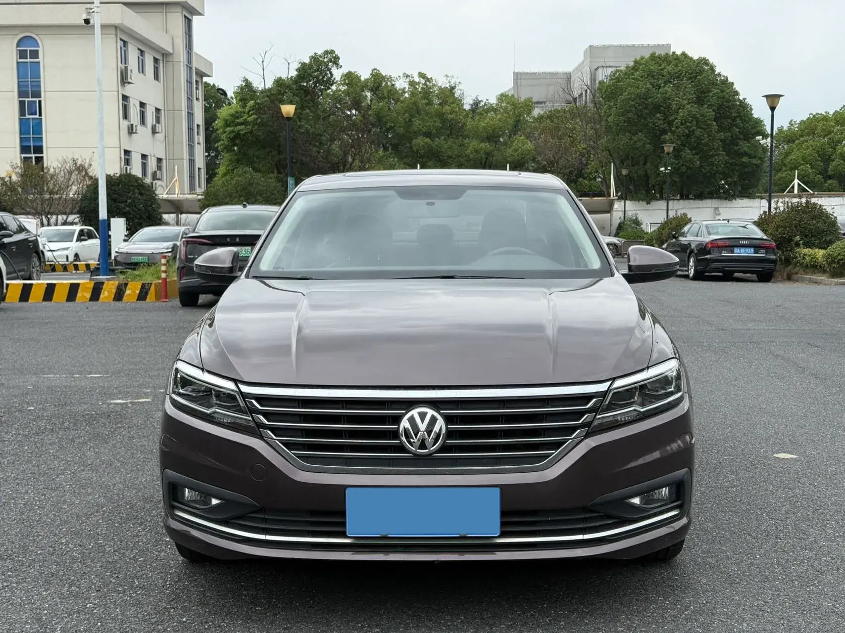 2018 VOLKSWAGEN LAVIDA thumbnail 2