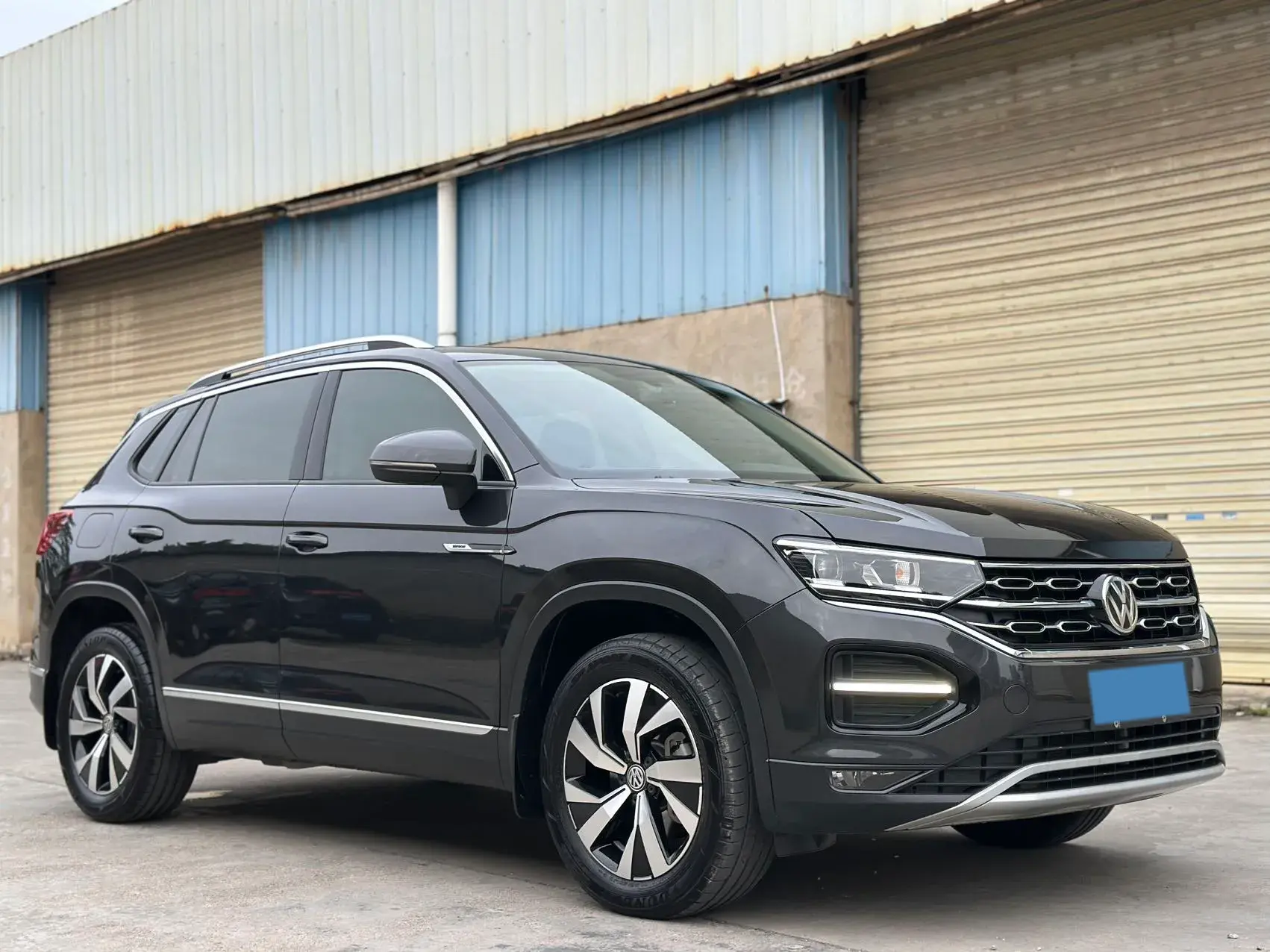 2020 VOLKSWAGEN TAYRON thumbnail 3