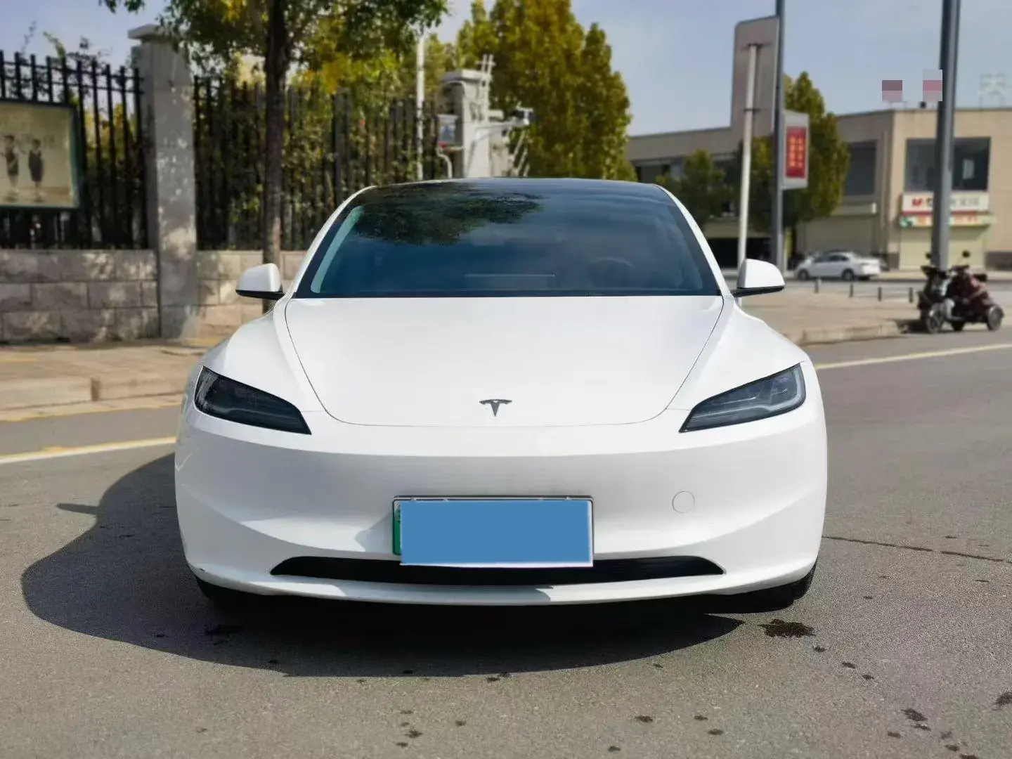 2023 TESLA MODEL thumbnail 2