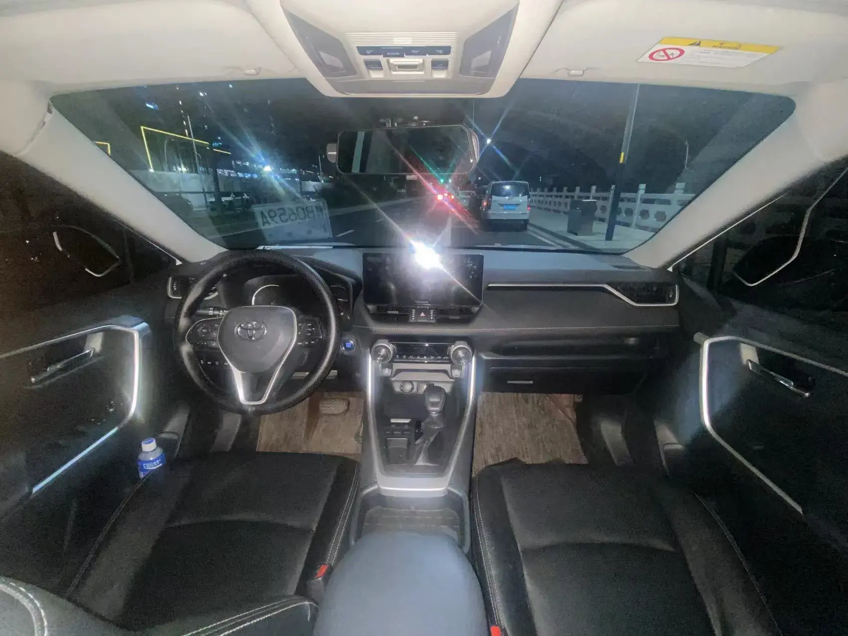 2021 TOYOTA RAV4 thumbnail 4