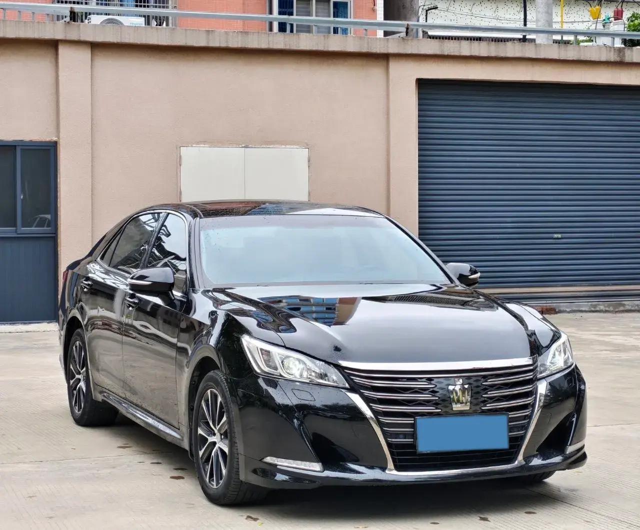 2018 TOYOTA CROWN thumbnail 3