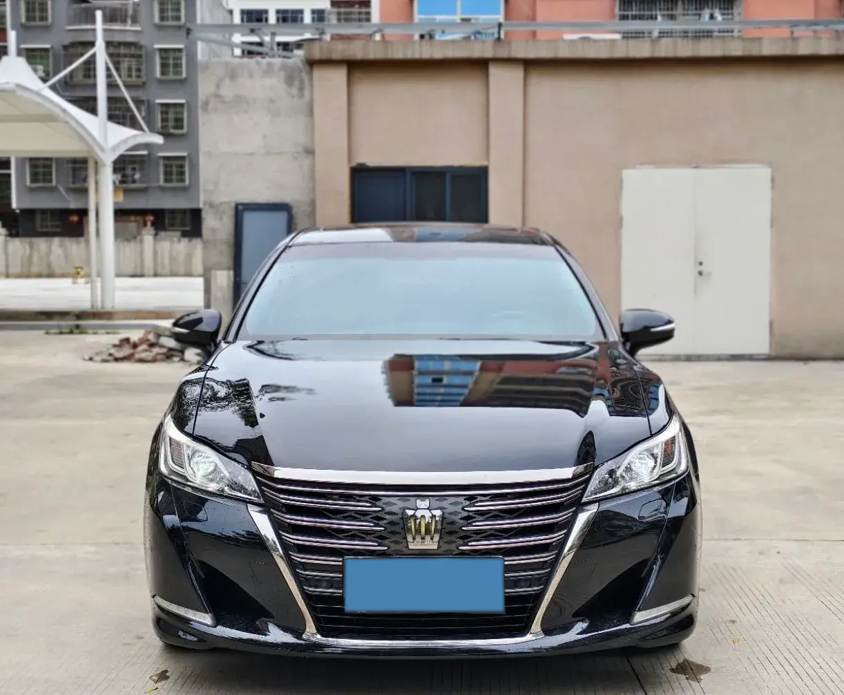 2018 TOYOTA CROWN thumbnail 2