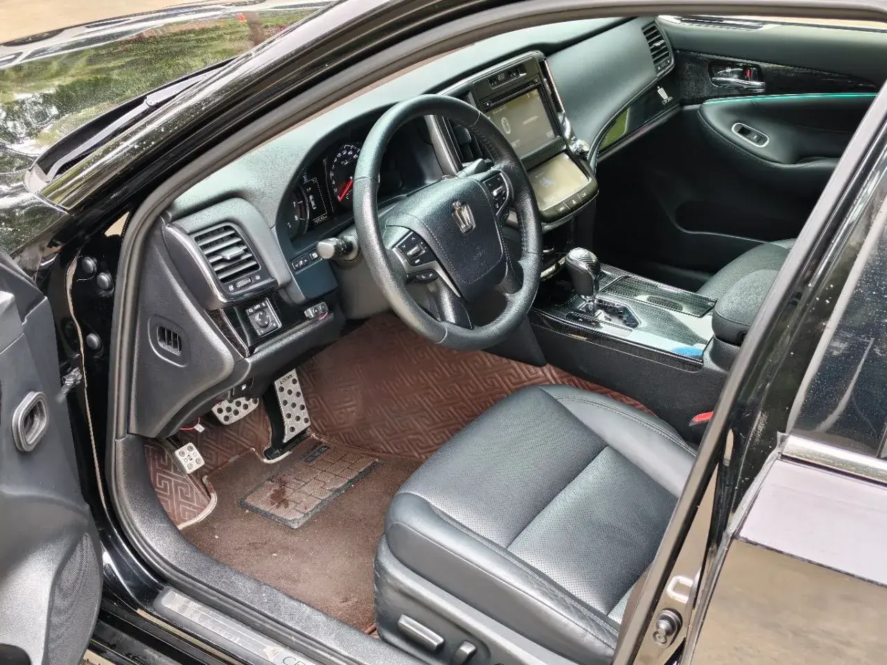 2018 TOYOTA CROWN thumbnail 4