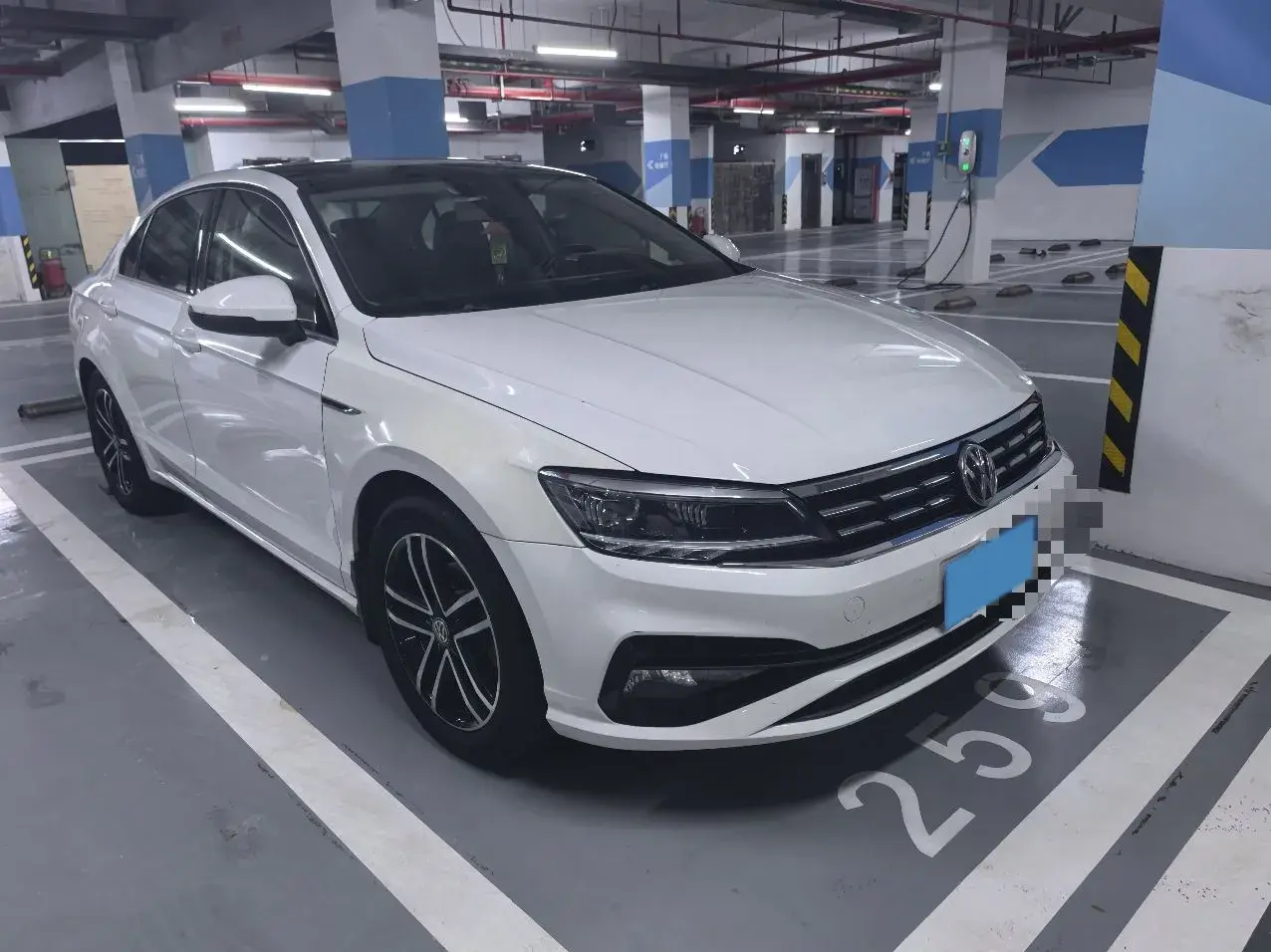 2019 VOLKSWAGEN LAMANDO thumbnail 2