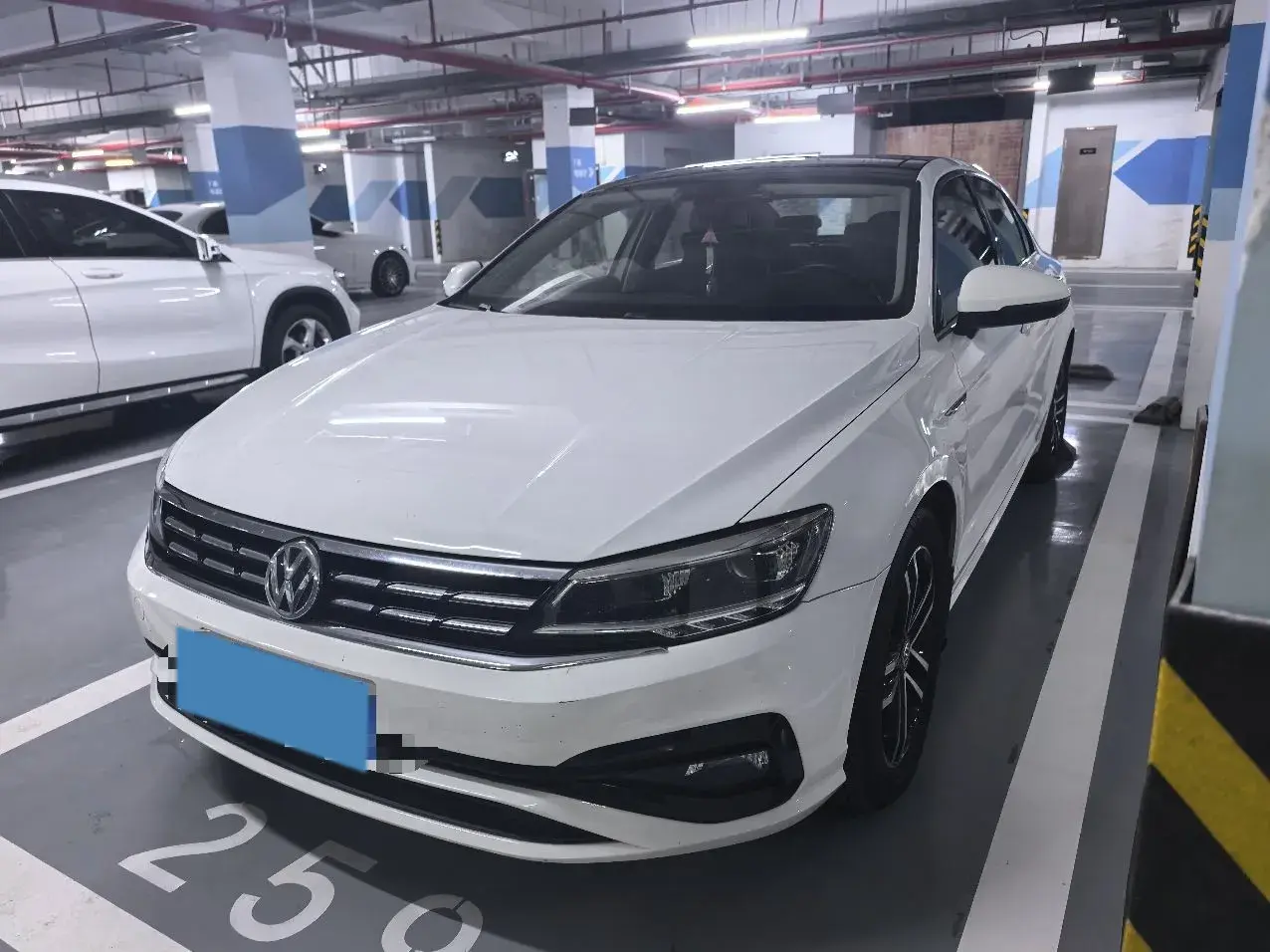 2019 VOLKSWAGEN LAMANDO view 1
