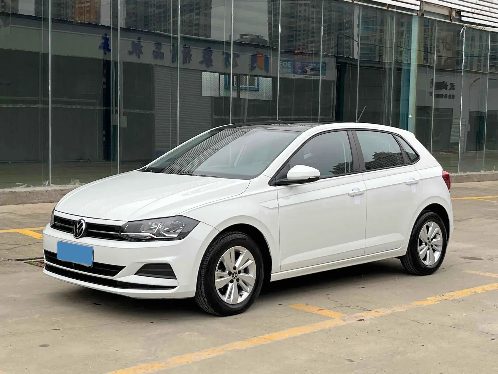 2023 VOLKSWAGEN POLO view 1