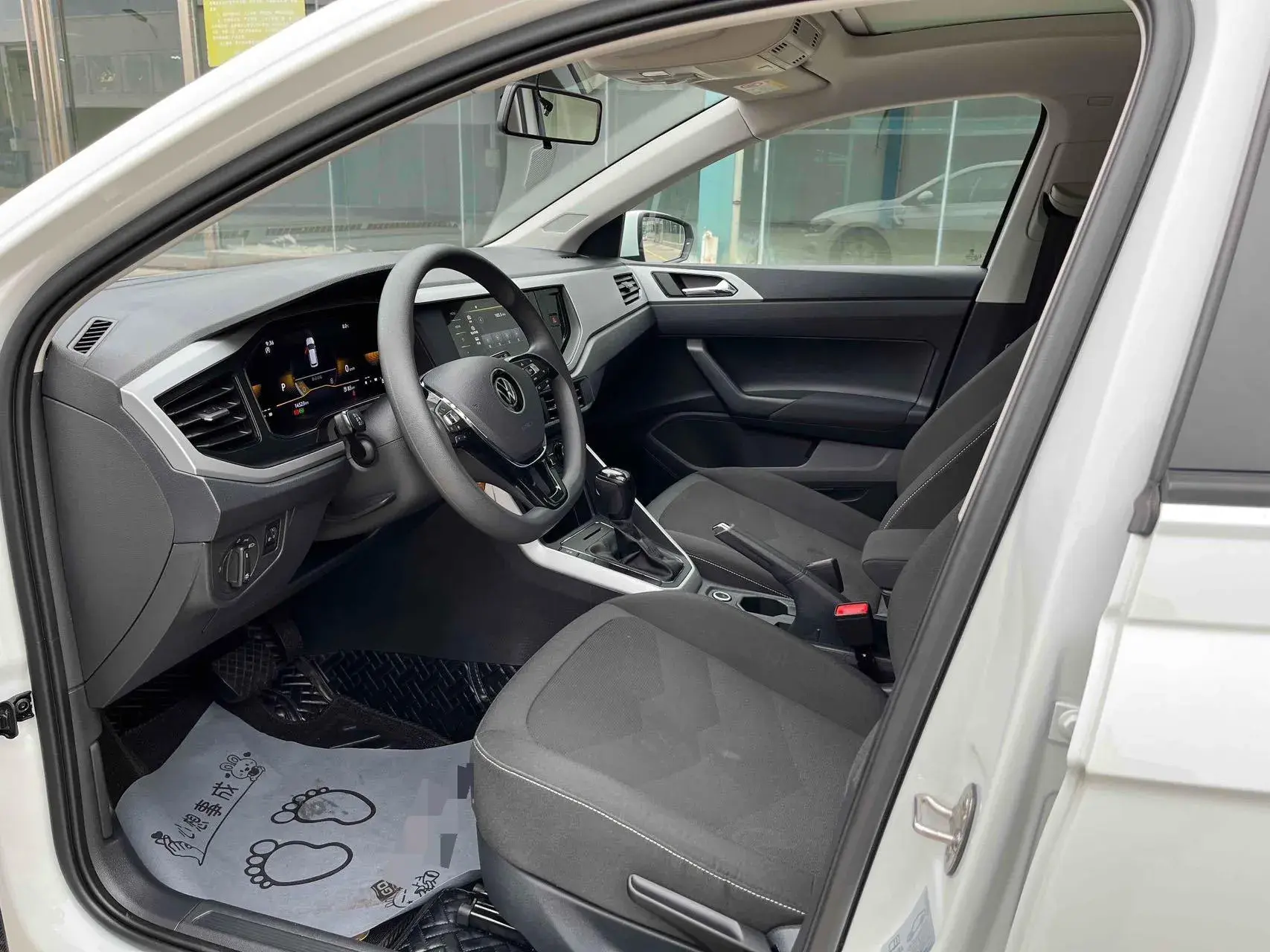 2023 VOLKSWAGEN POLO thumbnail 4