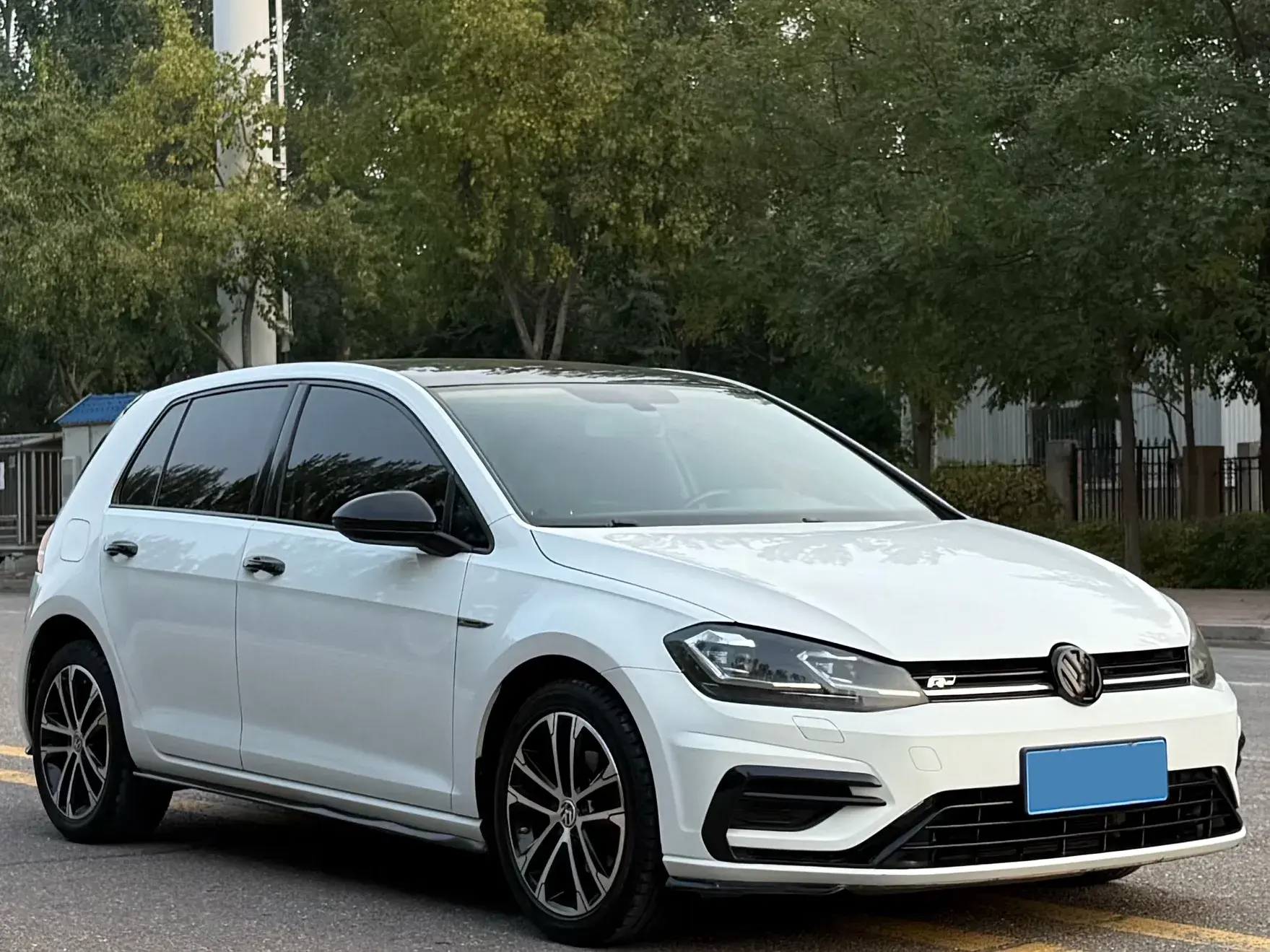 2020 VOLKSWAGEN GOLF thumbnail 3