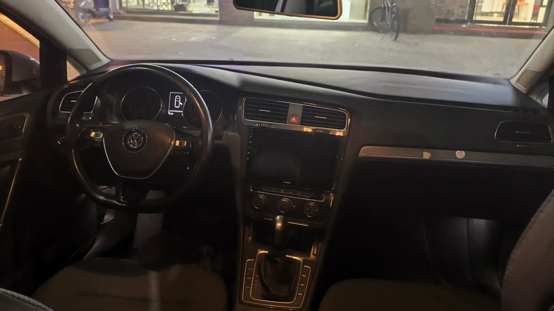 2018 VOLKSWAGEN GOLF thumbnail 4