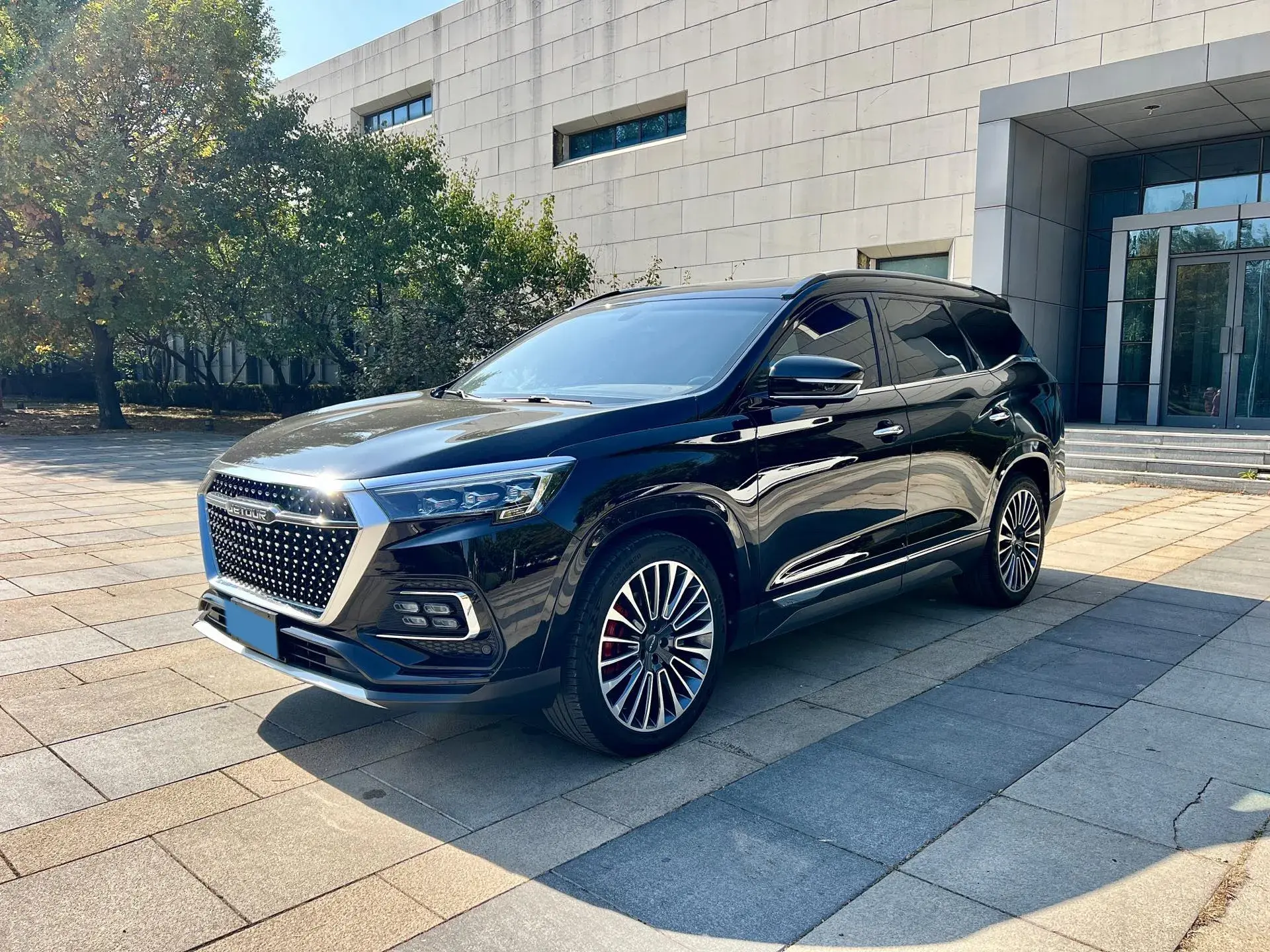 2020 JETOUR X95 view 1