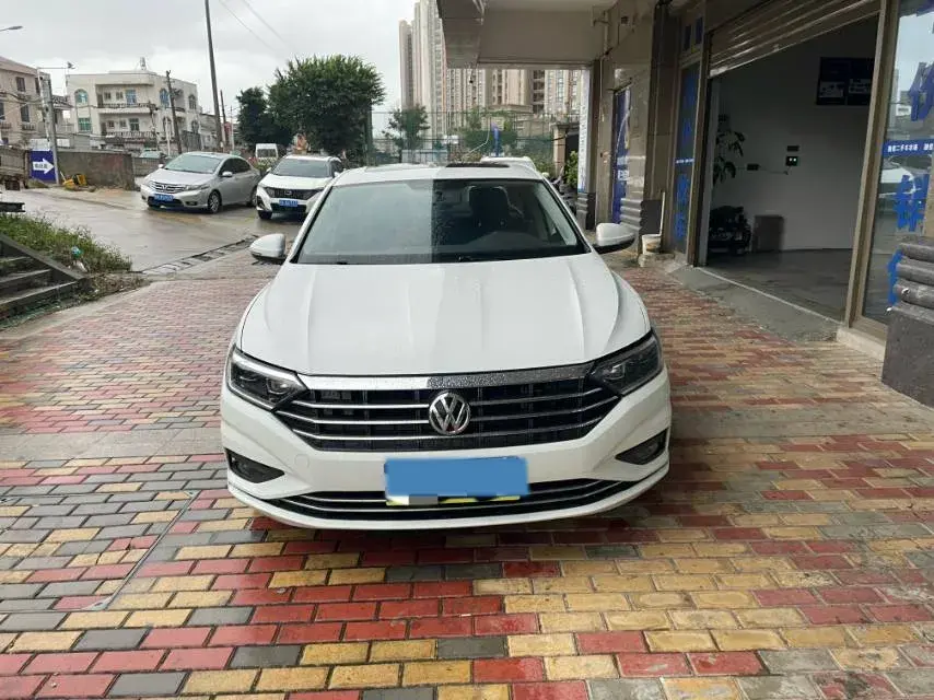 2019 VOLKSWAGEN SAGITAR thumbnail 2