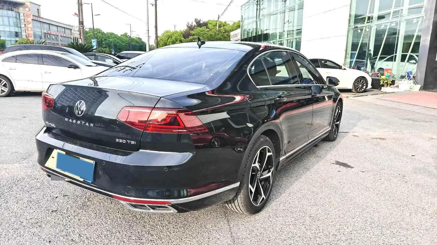 2023 VOLKSWAGEN MAGOTAN thumbnail 4