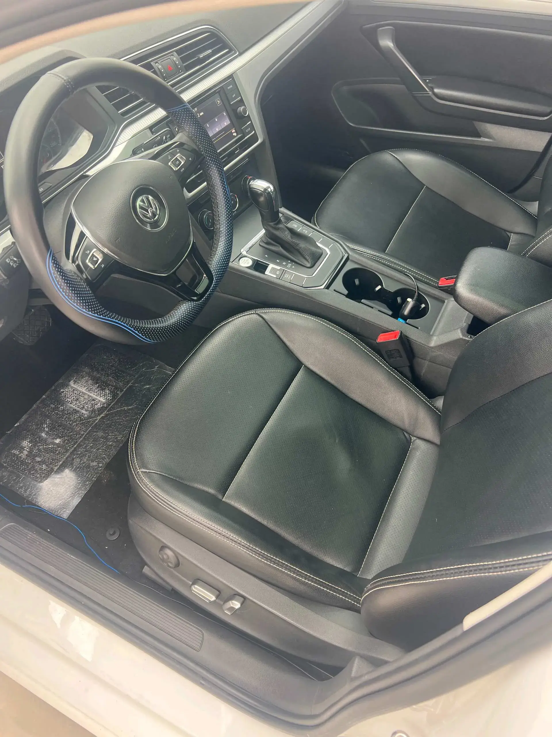 2019 VOLKSWAGEN LAMANDO thumbnail 3