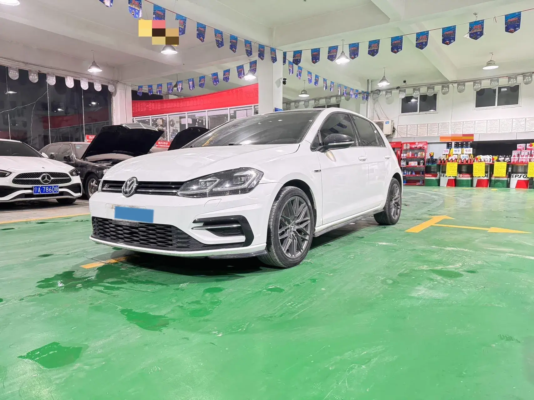 2019 VOLKSWAGEN GOLF view 1