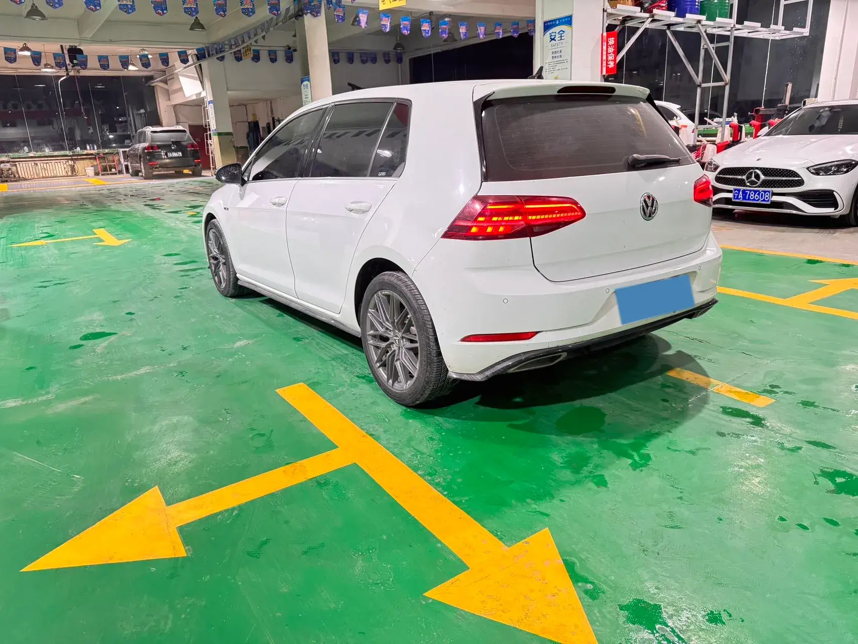 2019 VOLKSWAGEN GOLF thumbnail 4