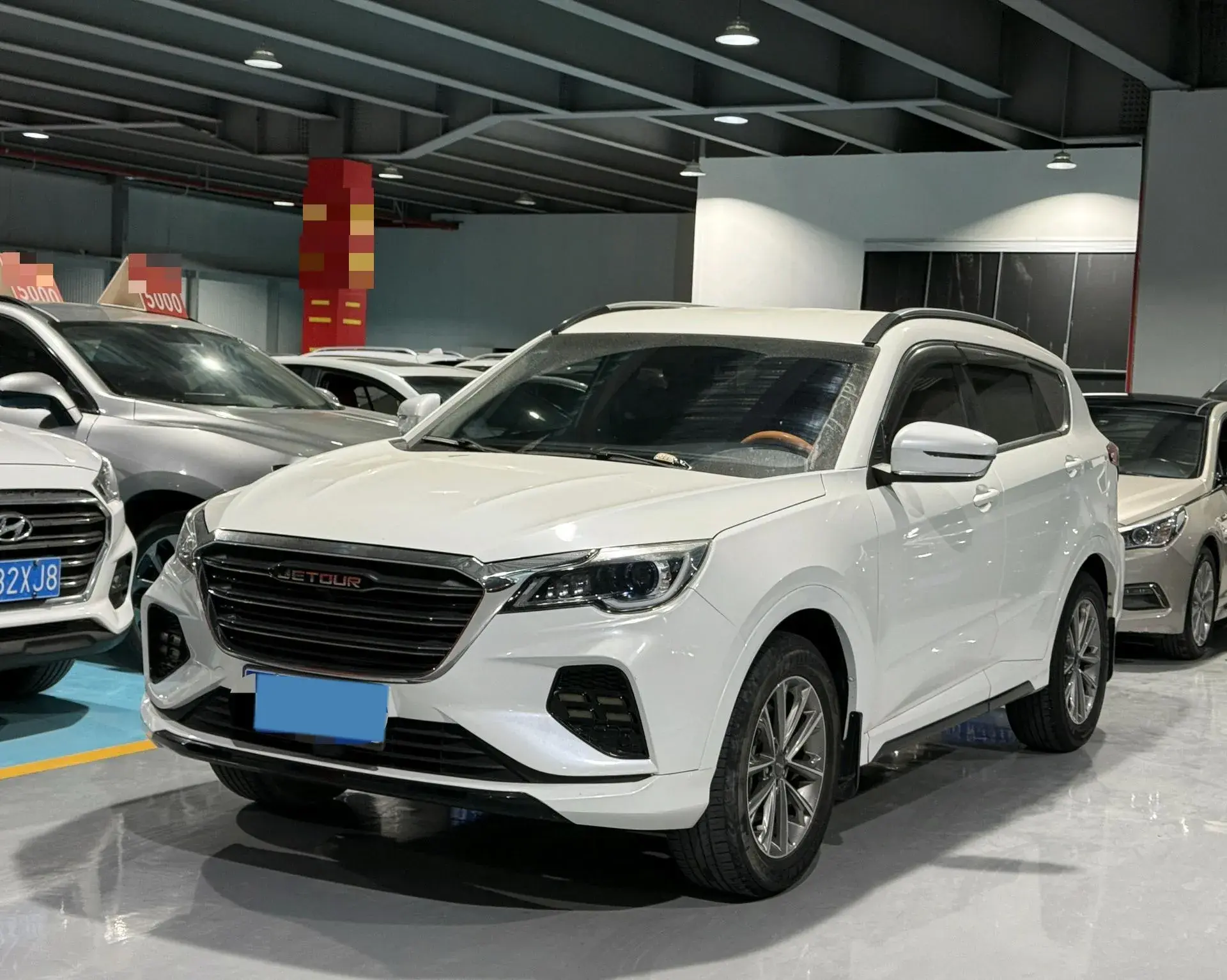 2020 JETOUR X70 view 1