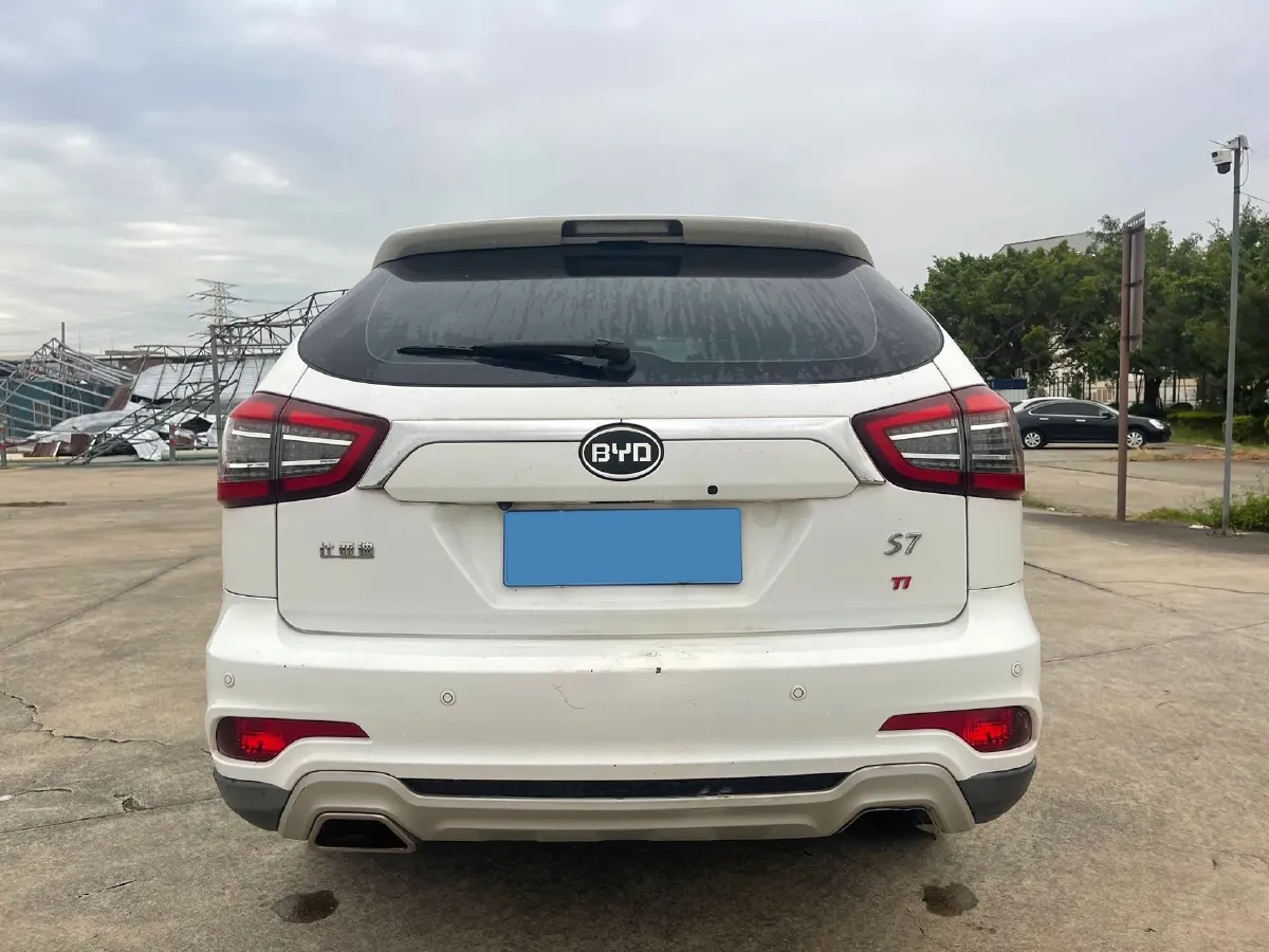 2017 BYD S7 1.5T 154HP L4 6MT,autocango,china used car exporter,china ev exporter,chinese used car exporter,chinese used ev exporter