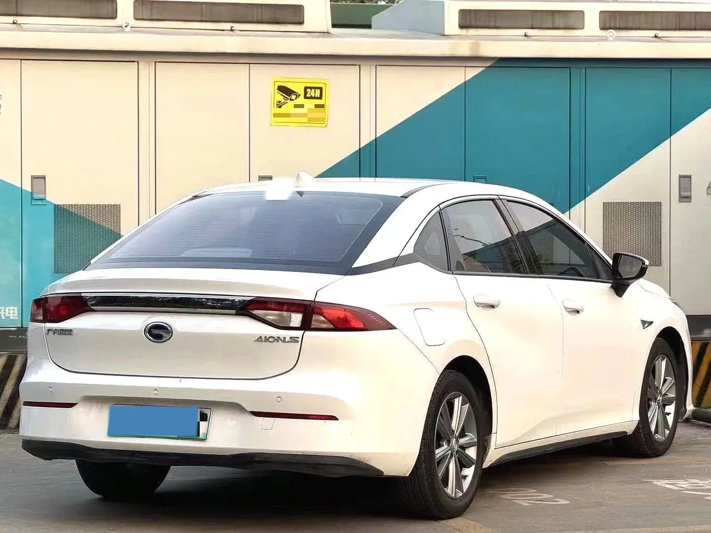 2019 AION S thumbnail 4