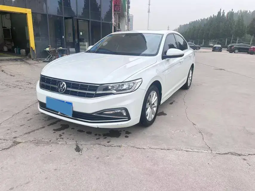 2021 VOLKSWAGEN BORA view 1
