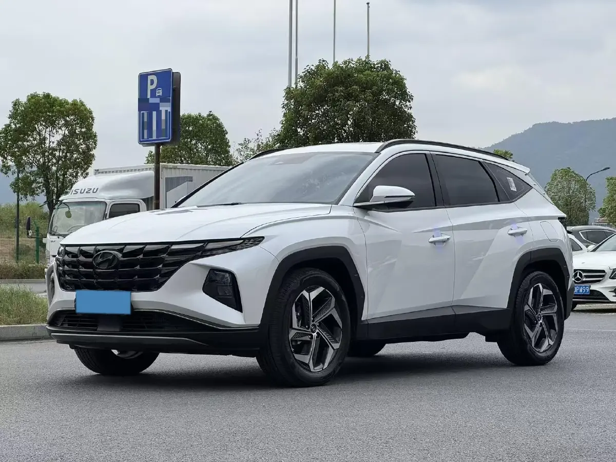 2023 Hyundai Tucson 1.5T 200HP L4 8AT