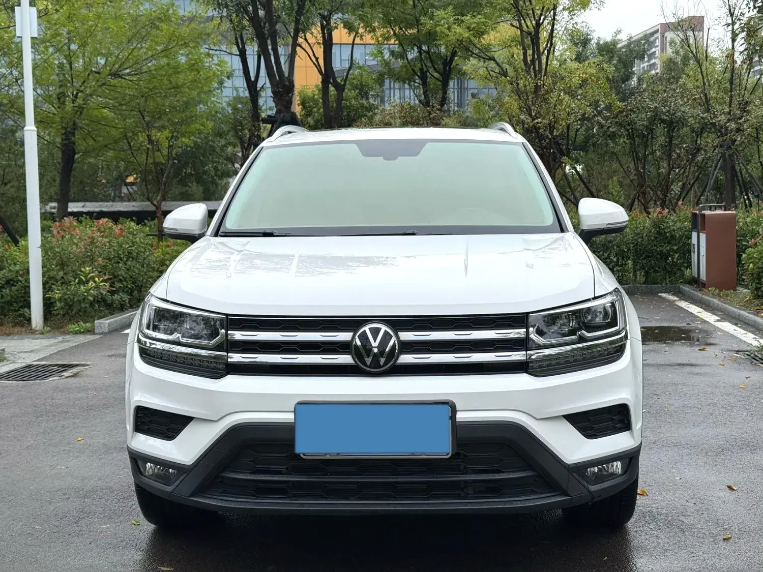 2021 VOLKSWAGEN THARU thumbnail 2