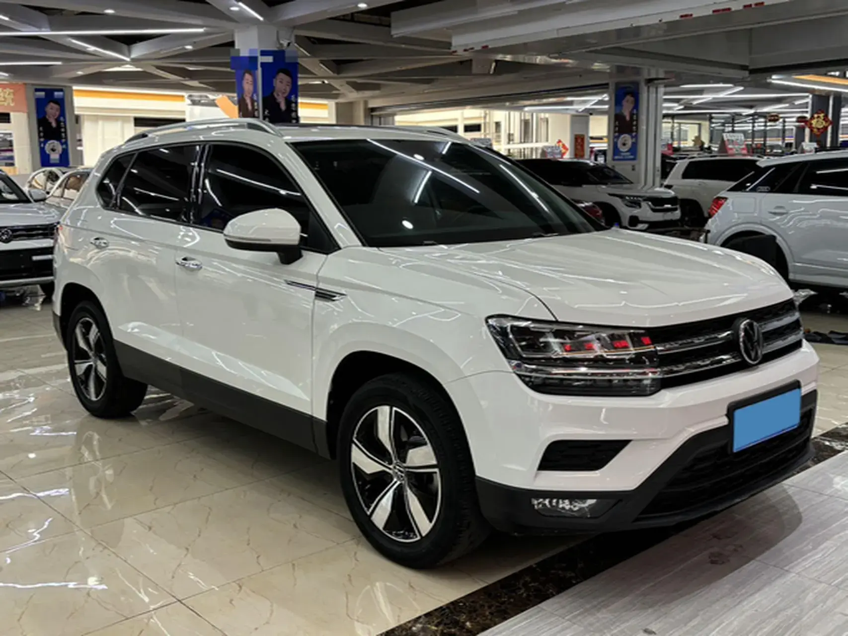 2021 VOLKSWAGEN THARU thumbnail 3