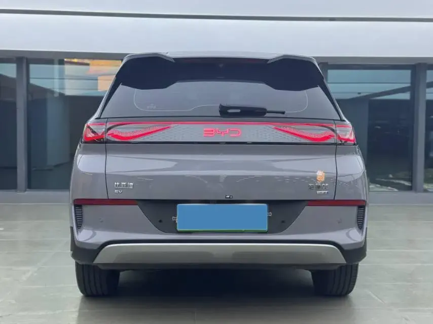 2025 BYD SEA thumbnail 4