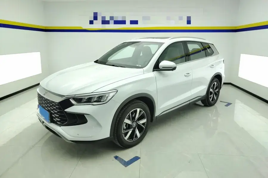 2023 BYD SONG view 1