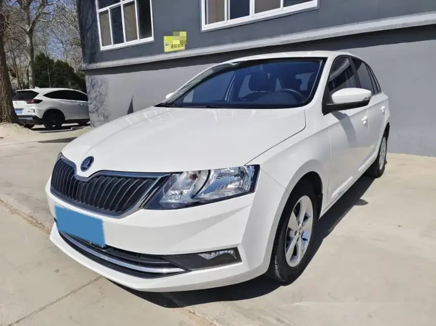 2018 Skoda Rapid Spaceback 1.6L 110HP L4 6AT