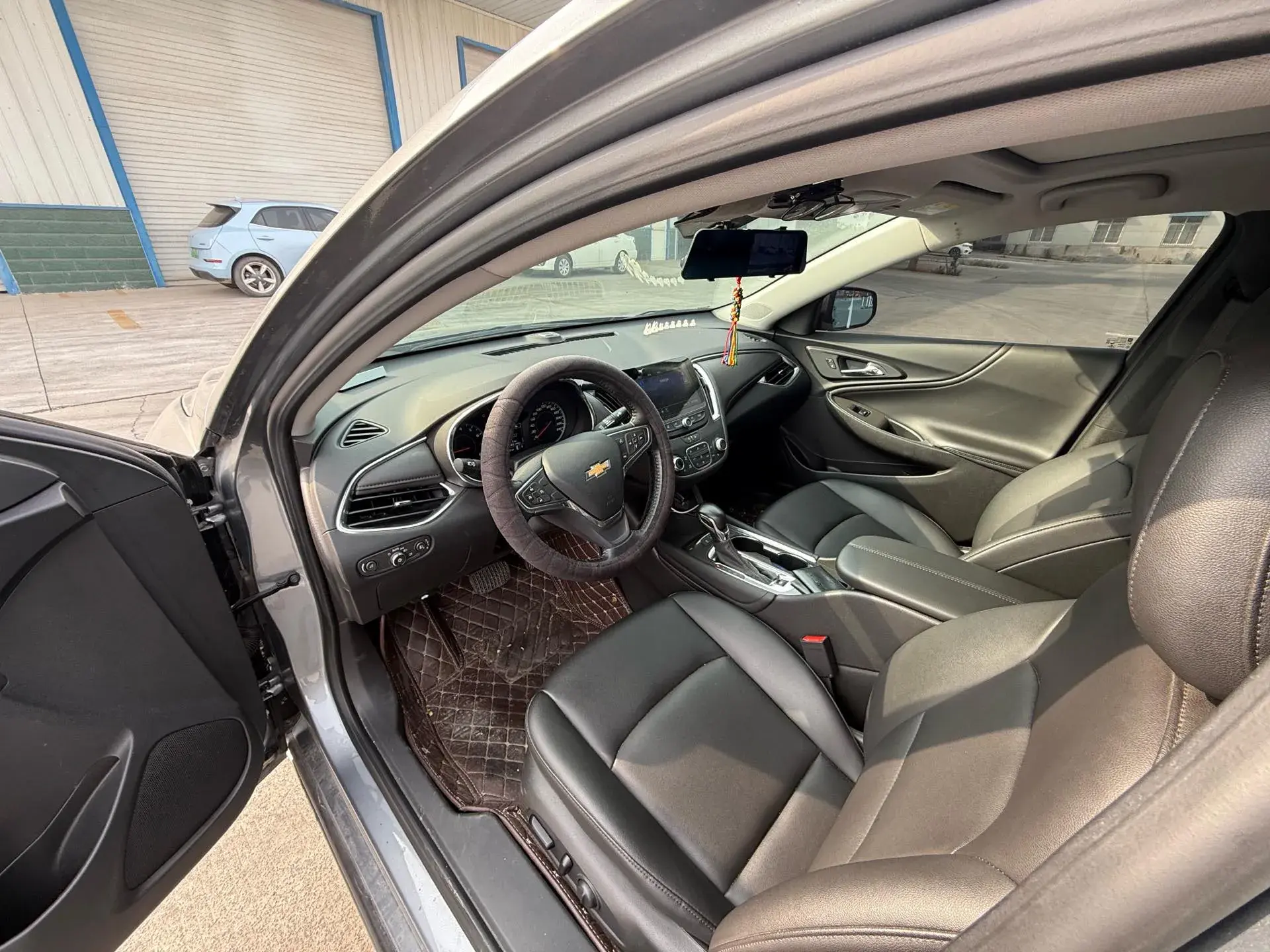 2022 CHEVROLET MALIBU thumbnail 2