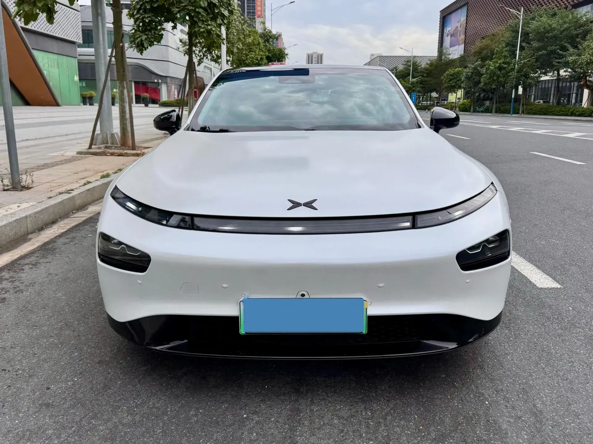 2022 XPENG P7 thumbnail 2